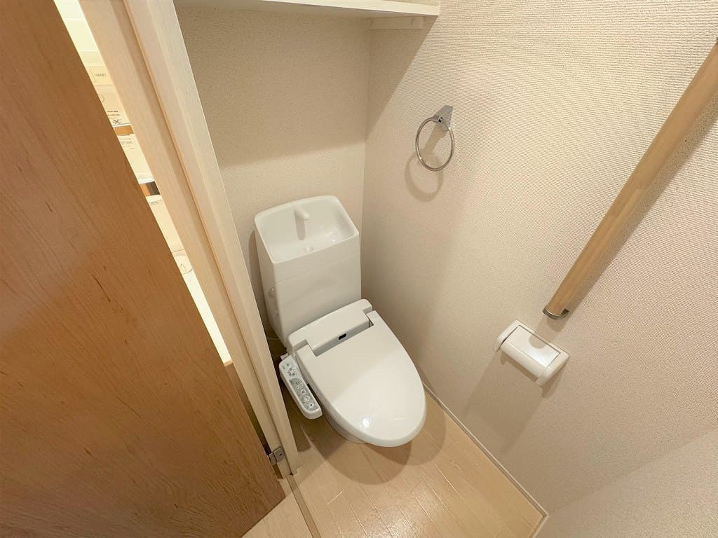 Room image 14