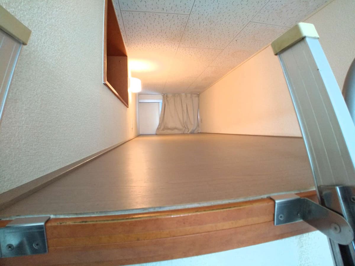 Room image 15