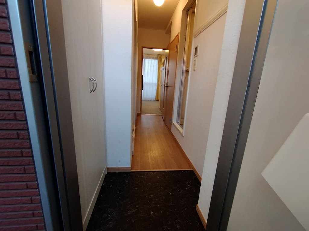 Room image 11