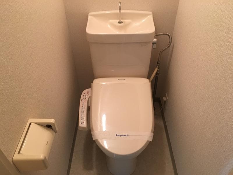 Room image 8