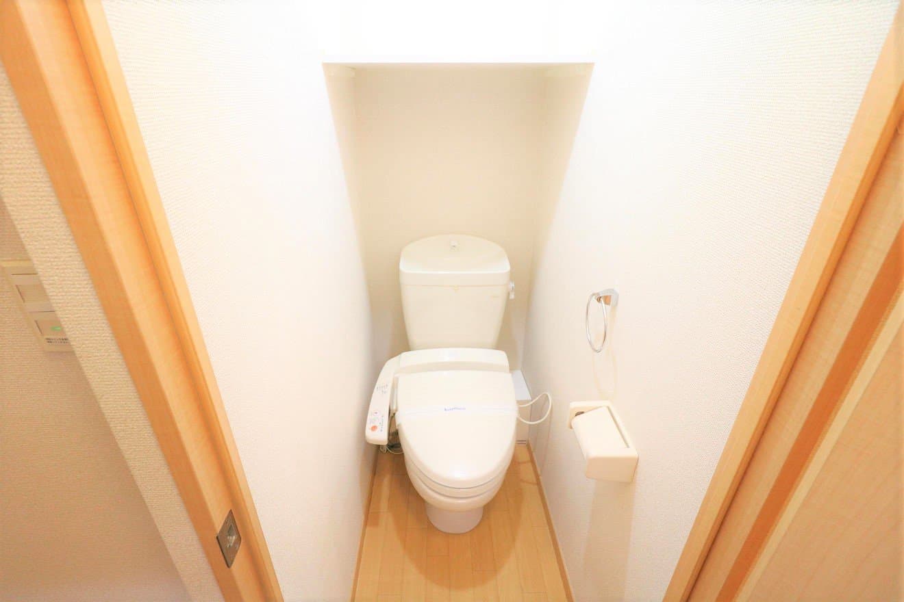 Room image 15