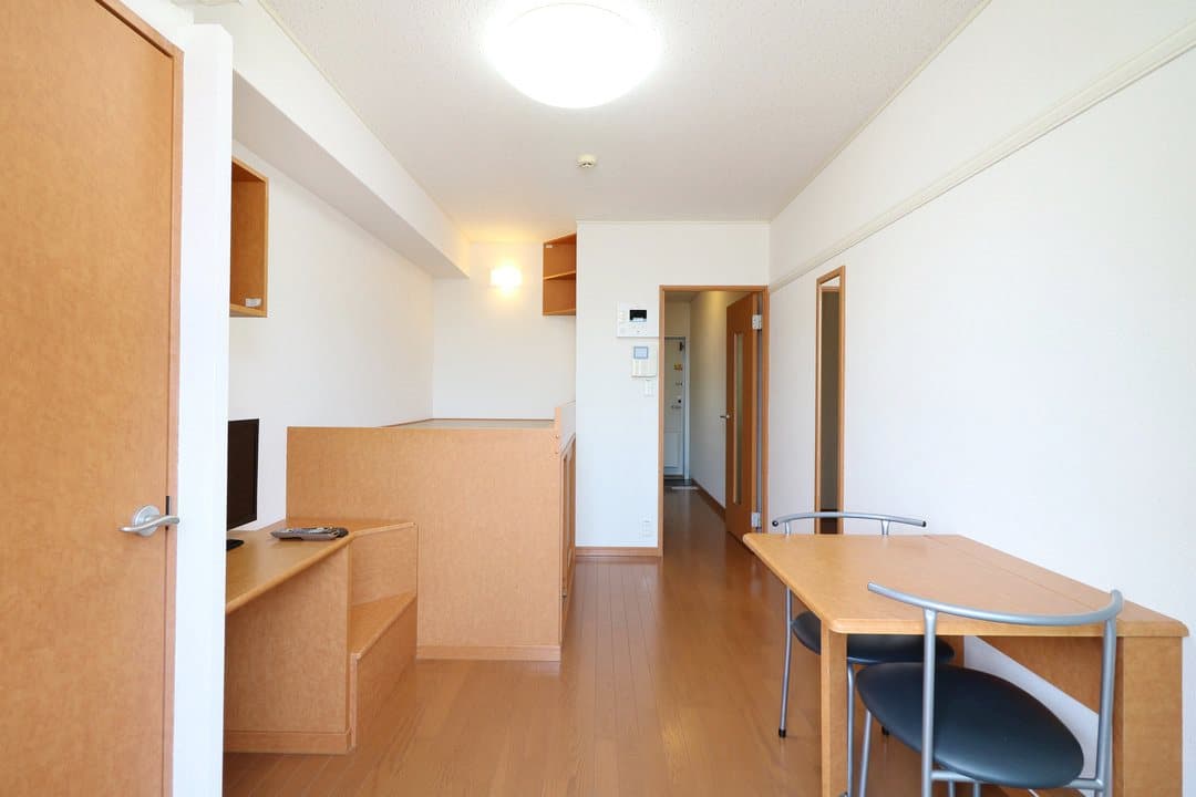 Room image 10