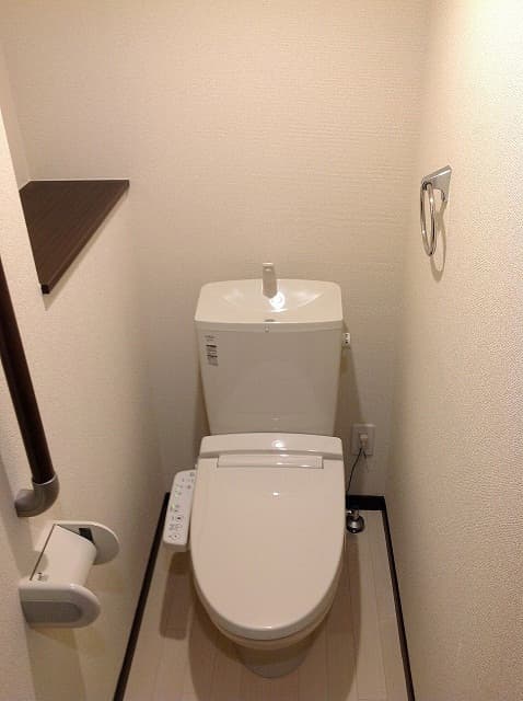 Room image 12