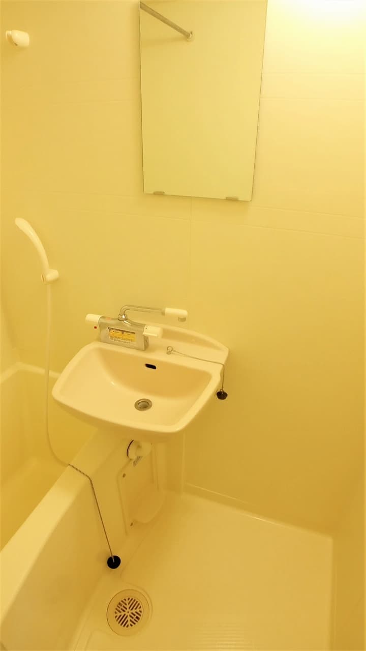 Room image 8