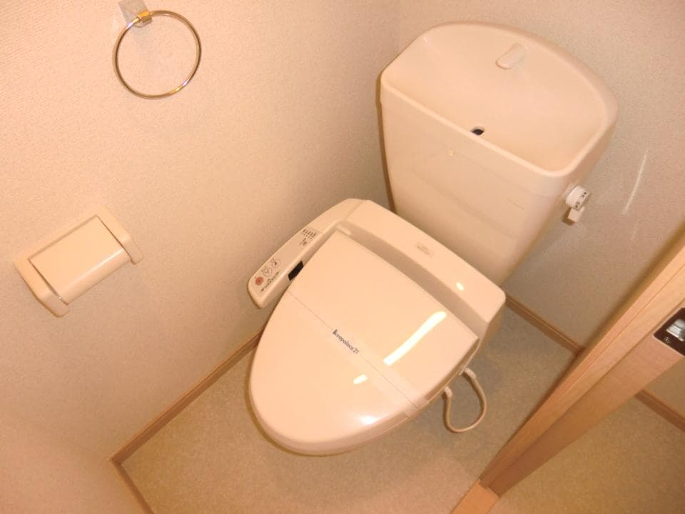Room image 8