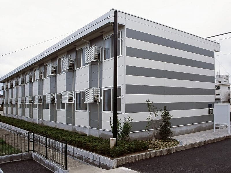 Main exterior of leopalace MY Nakayama