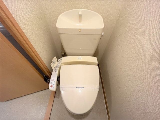 Room image 9