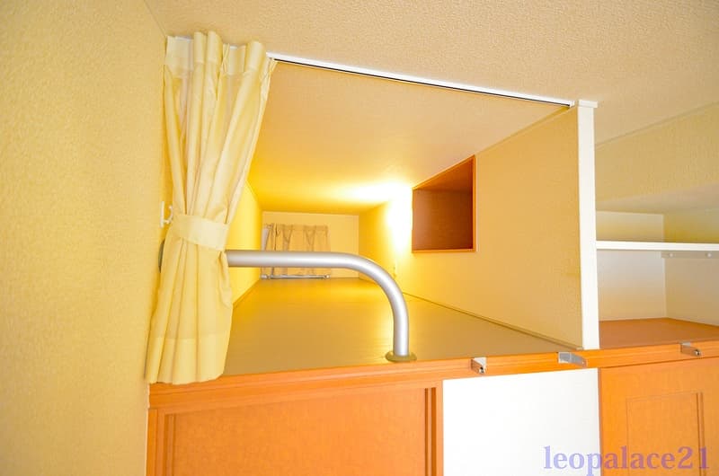 Room image 12