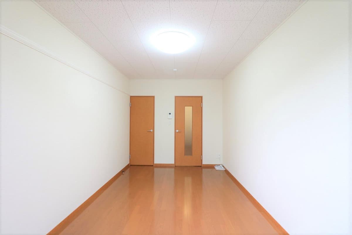 Room image 12