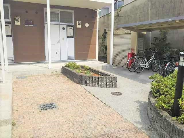 Room image 16