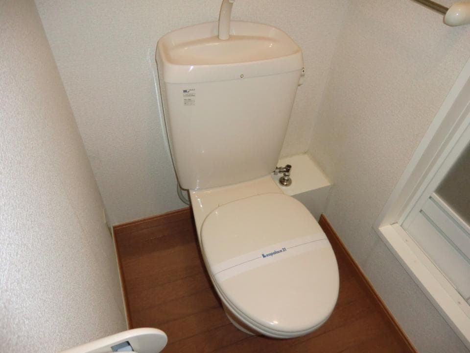 Room image 9