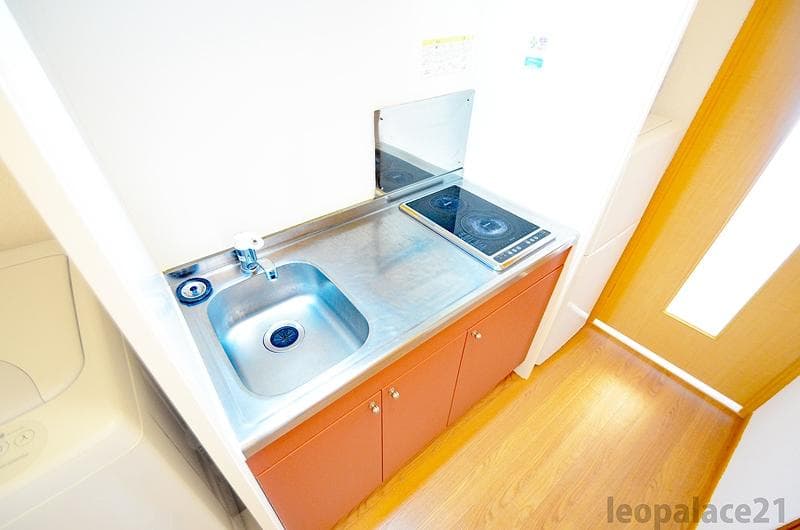 Room image 8