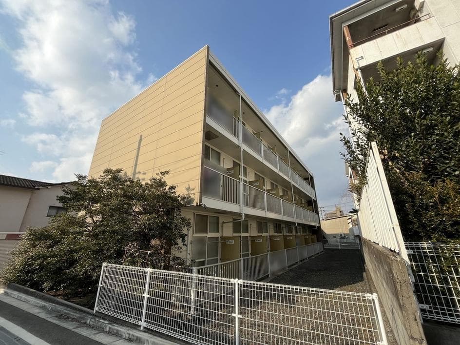Main exterior of leopalace Mio