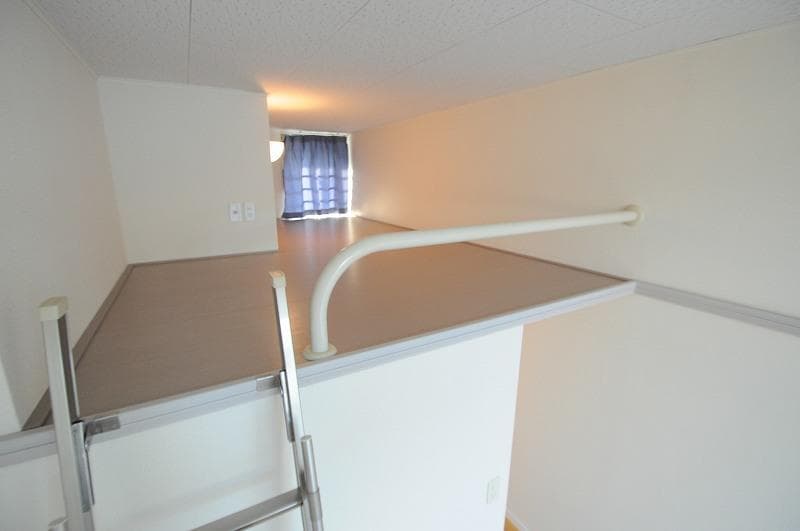 Room image 11