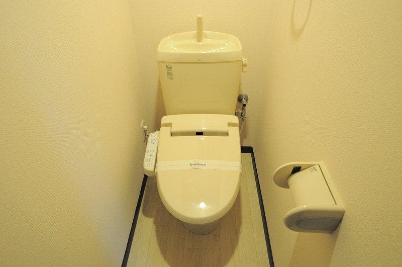 Room image 8