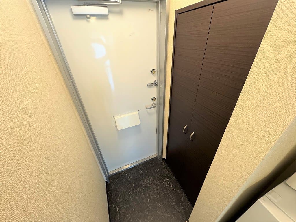 Room image 8