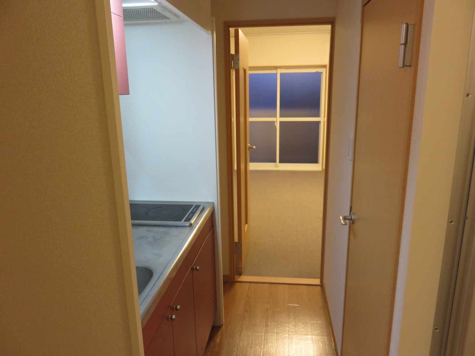 Room image 10