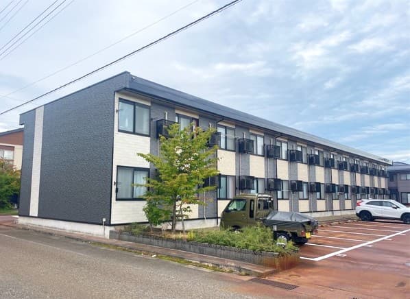 Main exterior of leopalace Demain