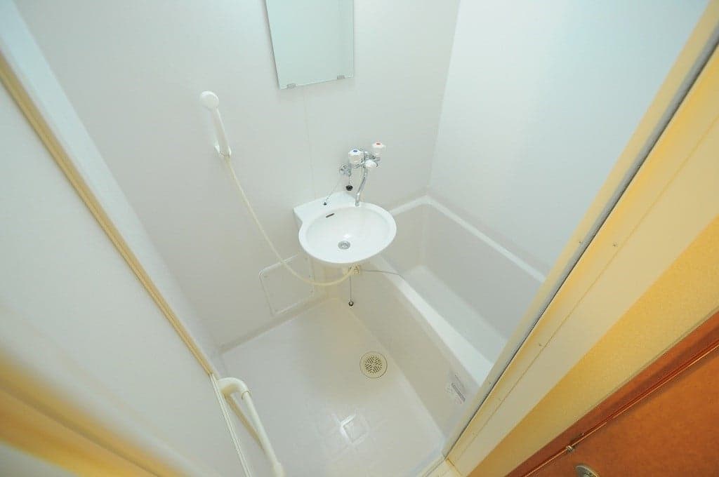 Room image 16