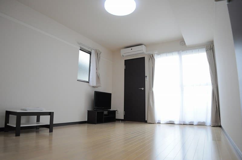 Room image 11