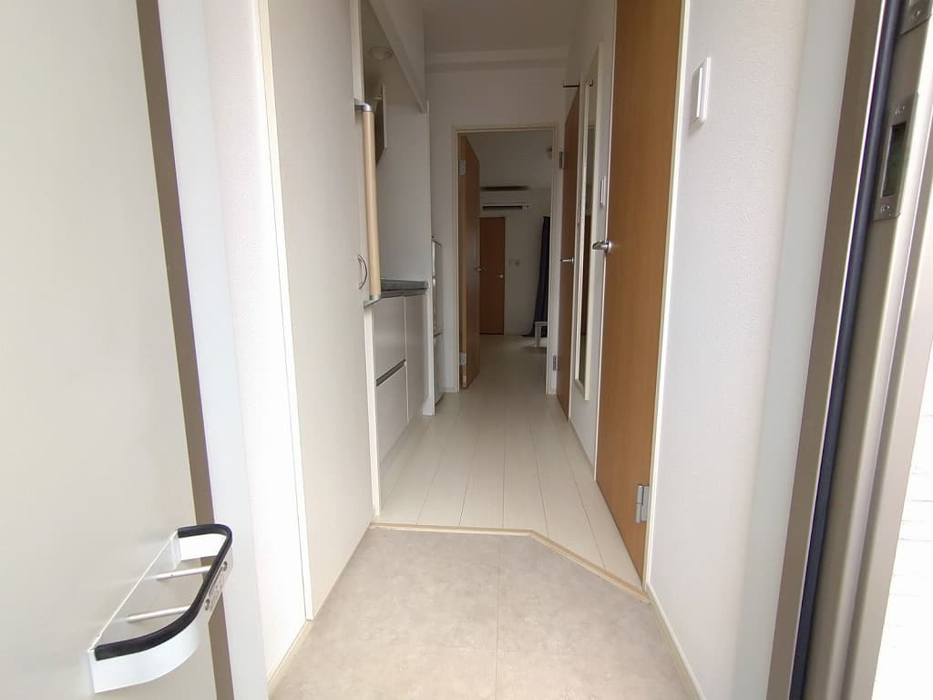 Room image 11
