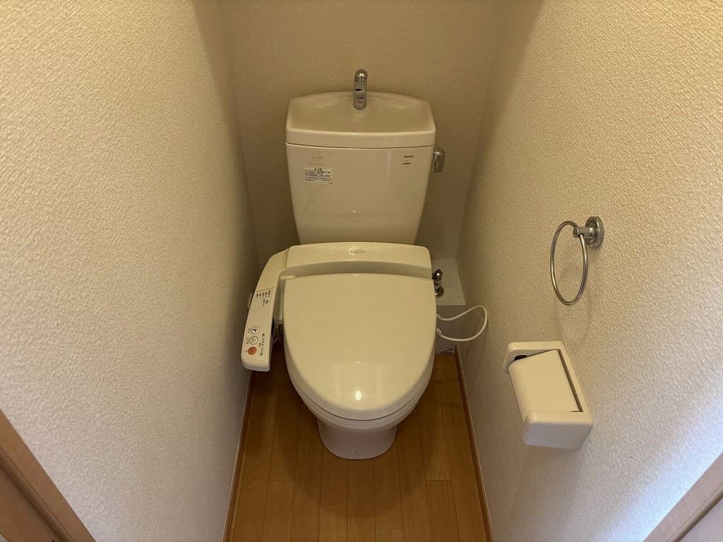 Room image 8