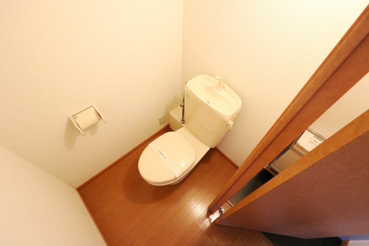 Room image 13