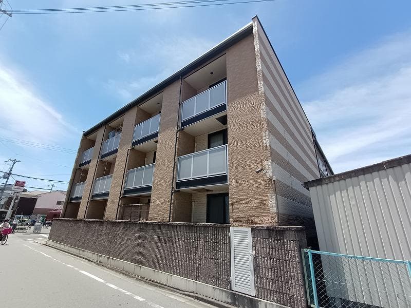 Main exterior of leopalace Shimanouchi