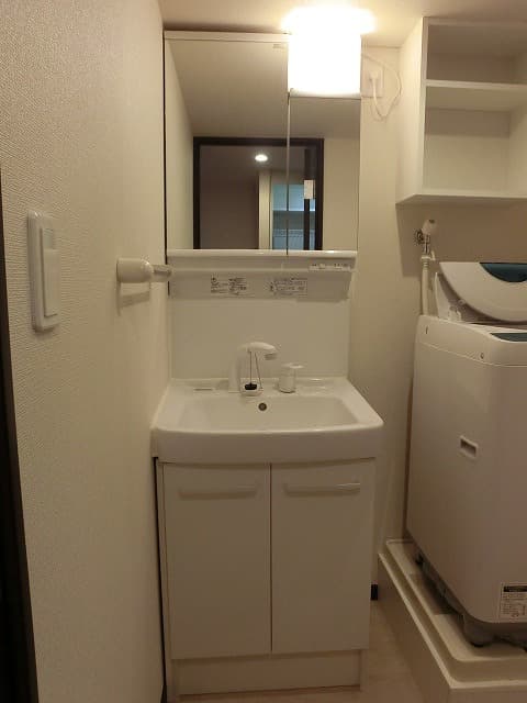 Room image 8