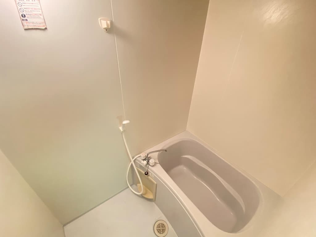 Room image 10