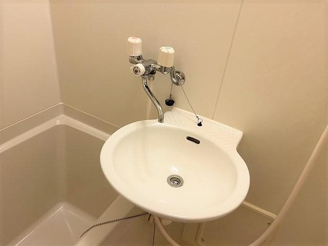 Room image 8