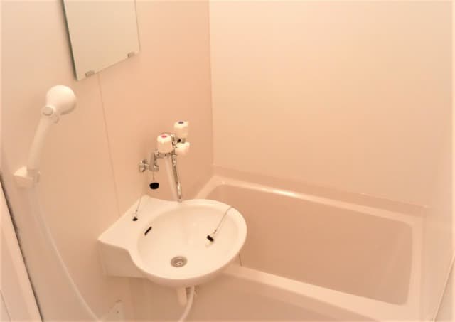 Room image 11