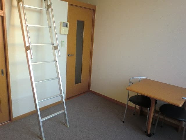 Room image 11