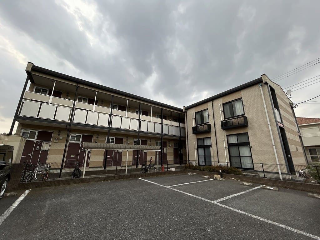 Main exterior of leopalace Yugeta II