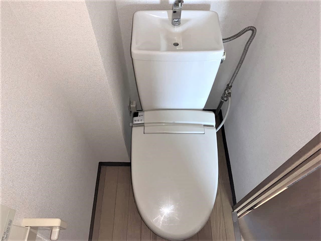 Room image 9