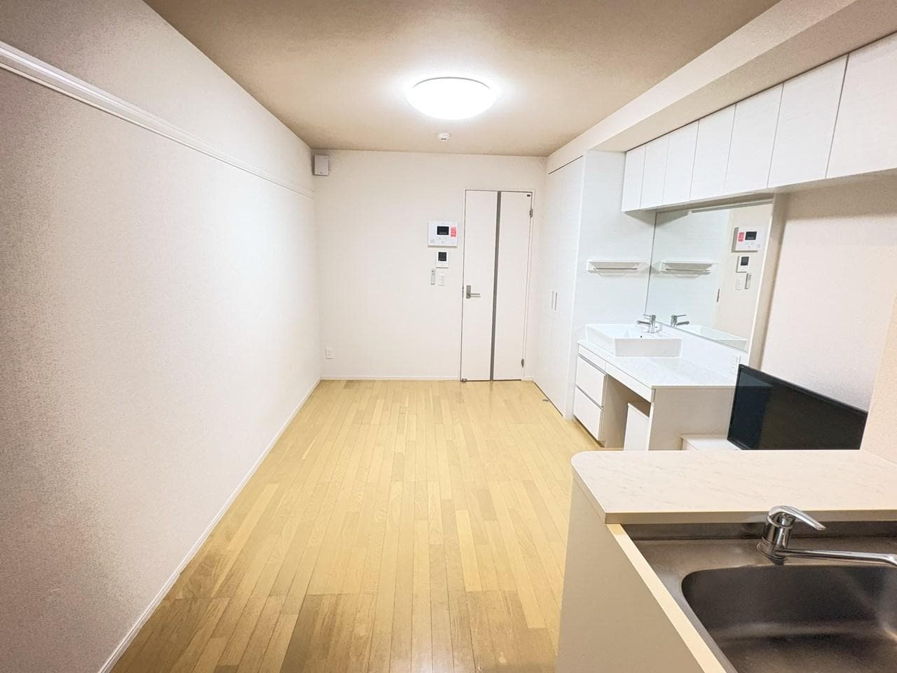 Preview interior of MIRANDA South View