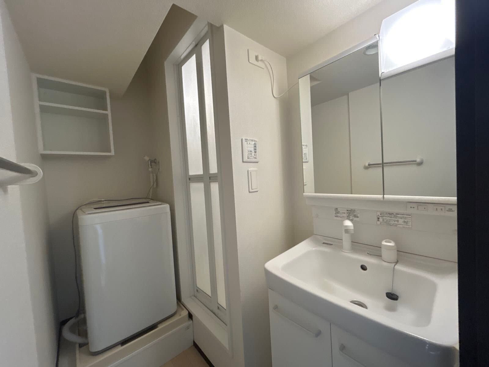 Room image 8