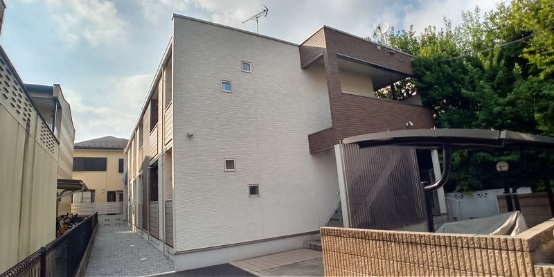 Main exterior of CLEINO Riverside II