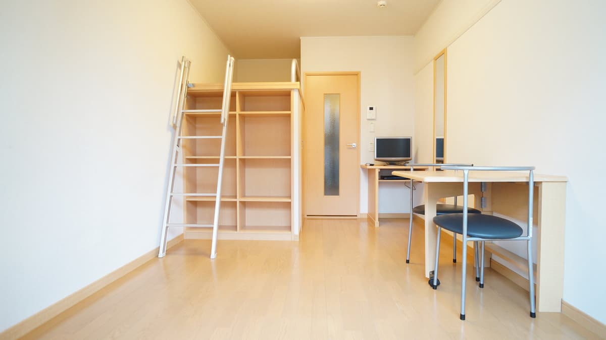 Room image 12