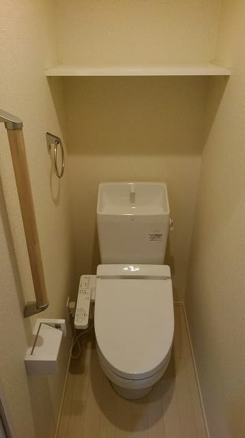 Room image 15