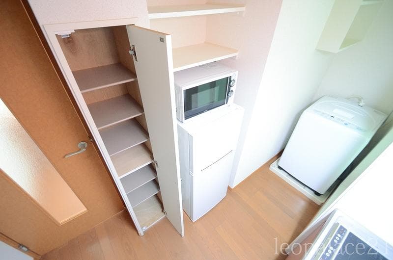 Room image 11