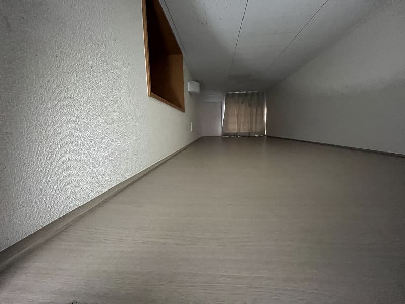 Room image 15