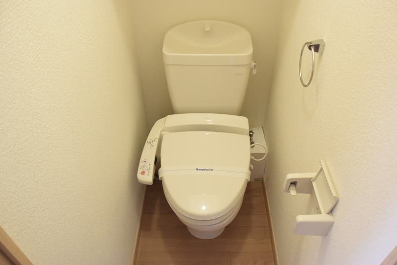 Room image 8