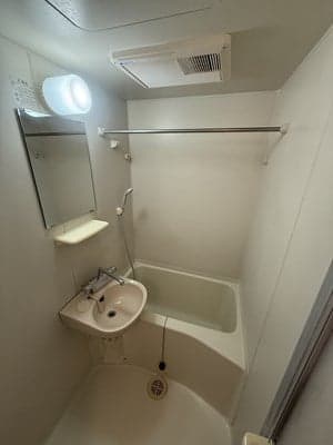 Room image 15