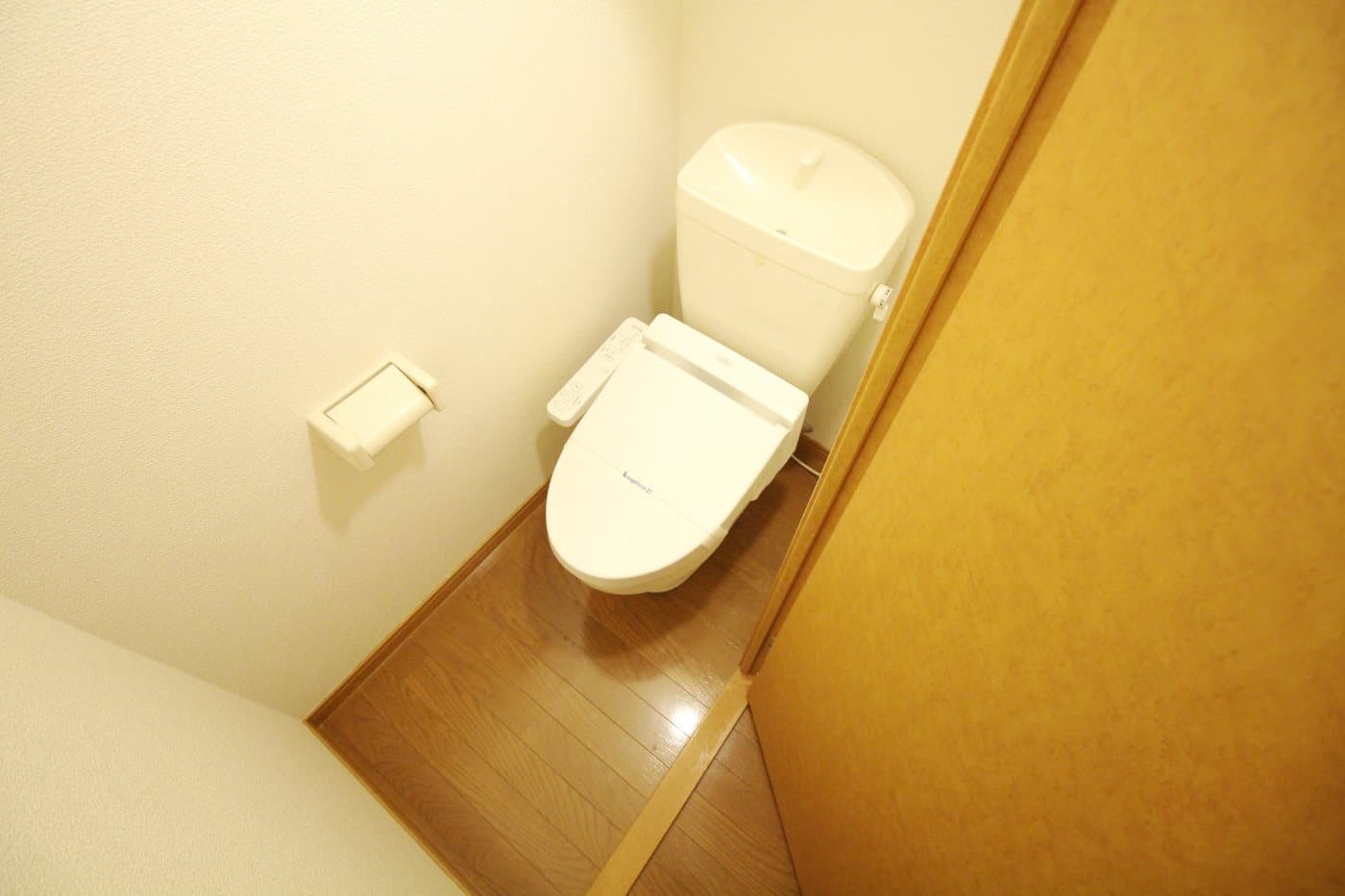 Room image 13
