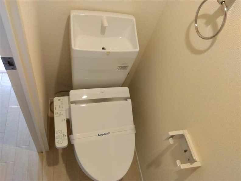 Room image 9