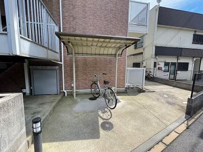 Room image 15