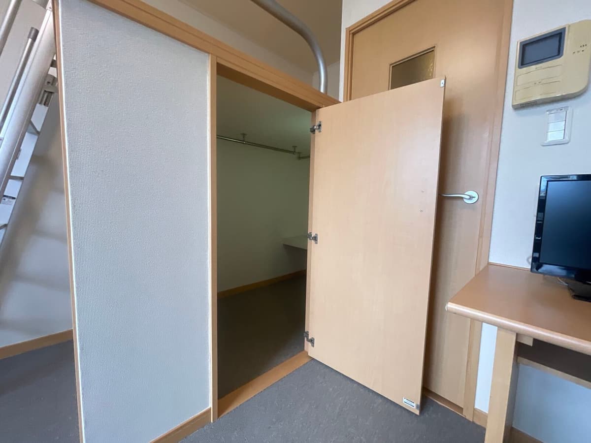 Room image 10
