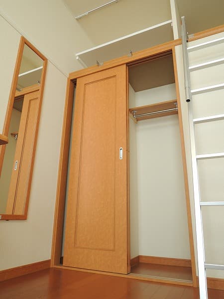 Room image 8