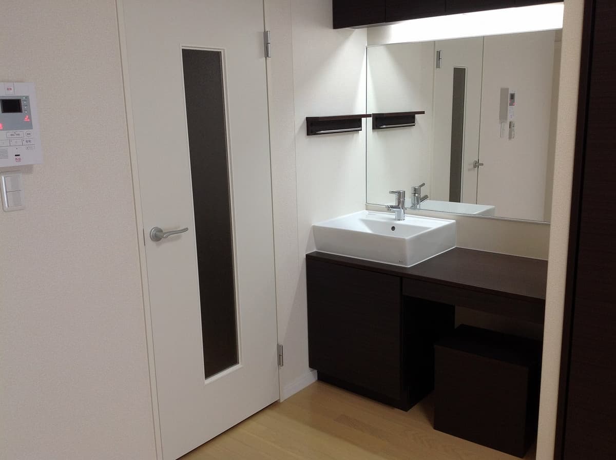 Room image 13